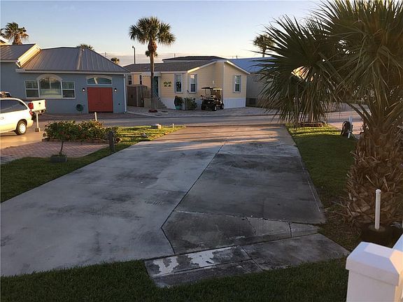 5th image of 671 Nettles Blvd