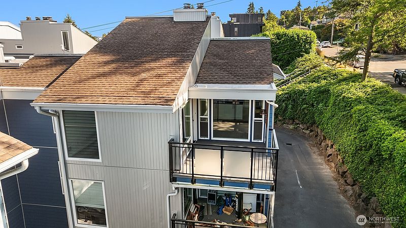 3rd image of 2510 W Bertona #434