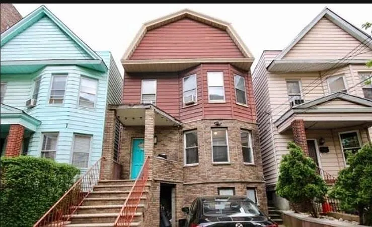 204 Sherman Ave
