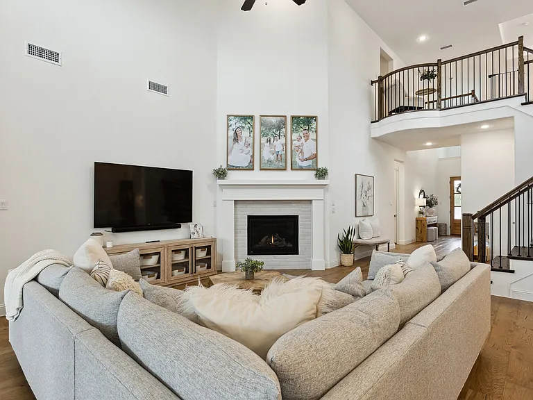 3800 Ironwood Dr — Photo 7