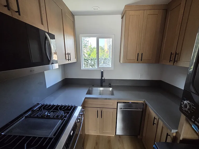 1500 S Glendale Ave #4 — Photo 6
