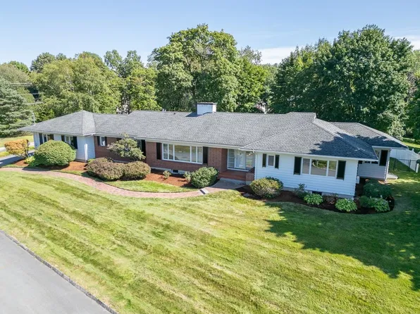 14 Chelsea Court, Nashua, NH 03062