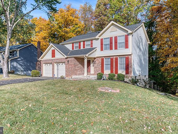 3rd image of 16120 Olmstead Ln