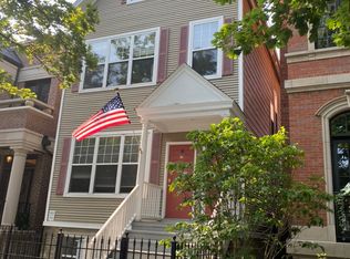1221 W Nelson St #1F, Chicago, IL 60657
