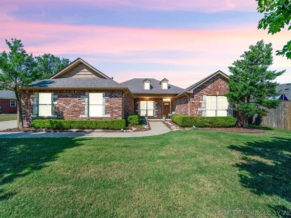 8189 Silverado Rd, Claremore, OK 74019