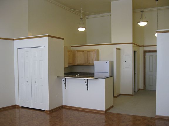 2nd image of 104 N Benton St APT 304