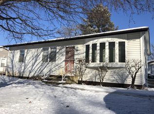 1203 Eleanor Dr, Waterloo, IA 50701