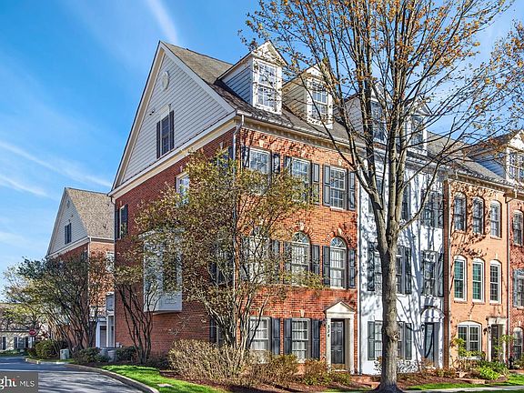 2nd image of 334 Casey Ln