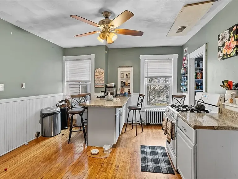 322 Pawtucket St #2 — Photo 4