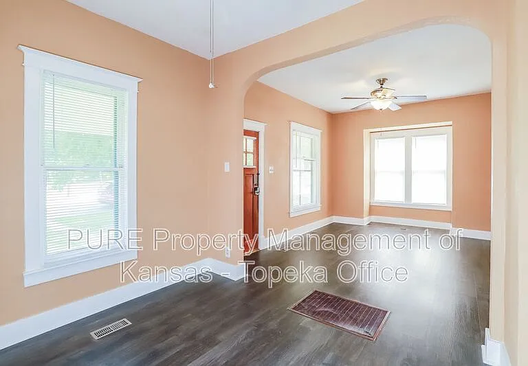 1823 SW 2nd St — Photo 8