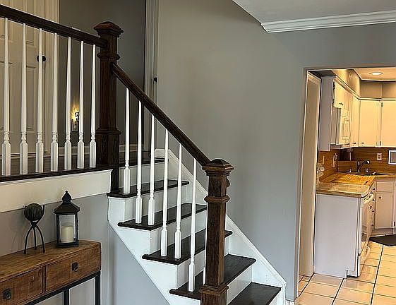 3rd image of 3204 Judith Ln
