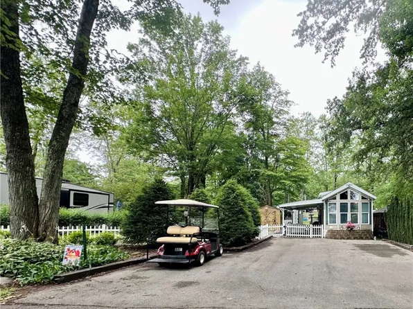 1150 W Park Rd, Slippery Rock, PA 16057