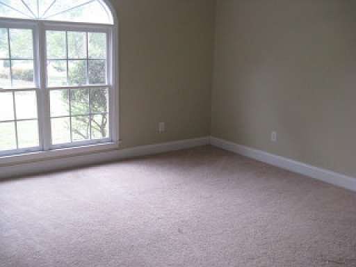5th image of 377 Norhill Ln