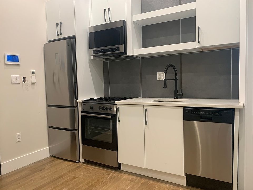 1st image of 90 Manhattan Ave #1R