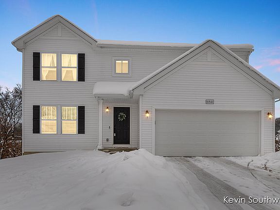 2nd image of 10840 Autumn Oak Dr SE