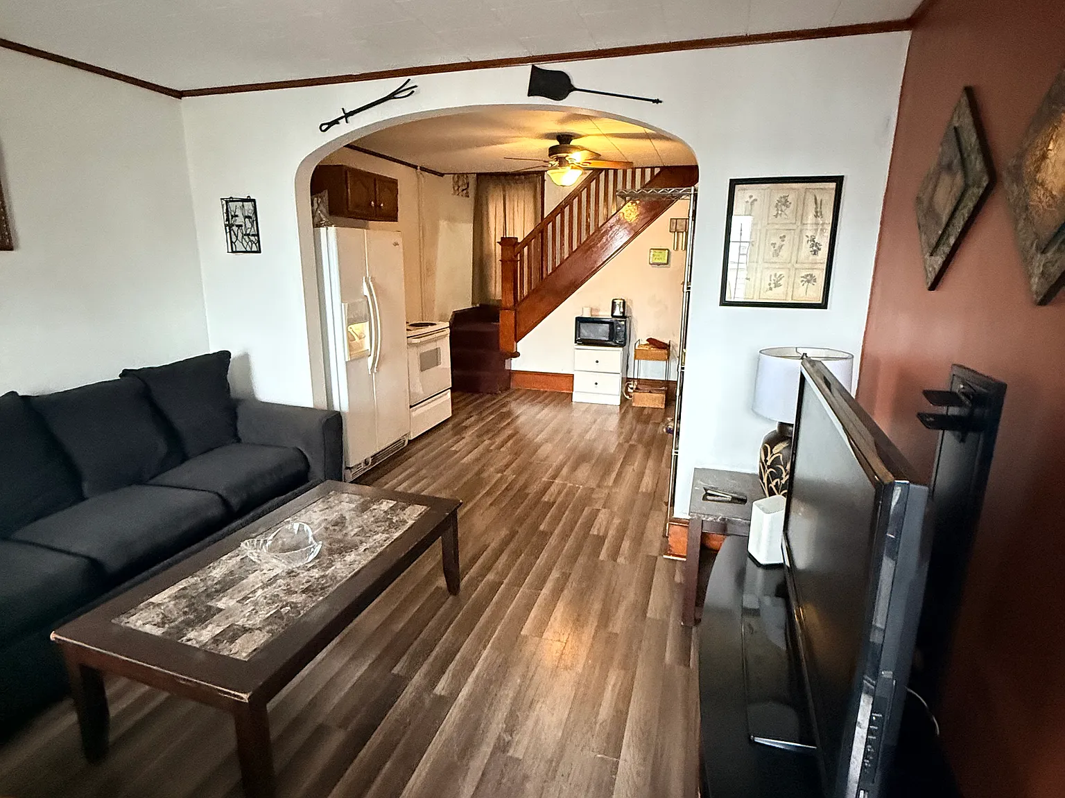 5 bed, 1300 sqft, $700 — Photo 1