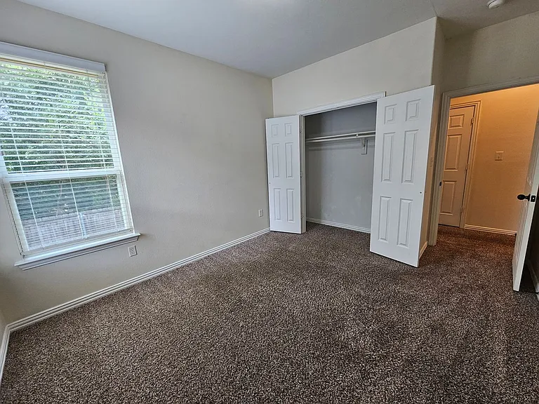 7721 Oak Garden Trl — Photo 18