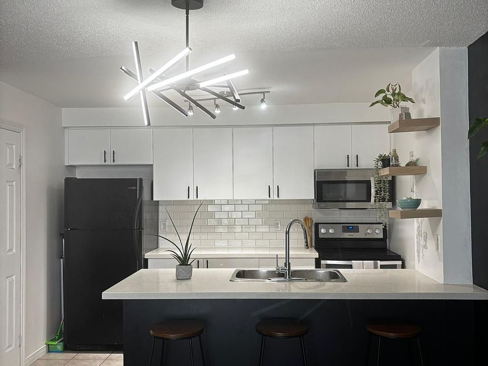 1st image of 91 Aspen Springs Dr #302