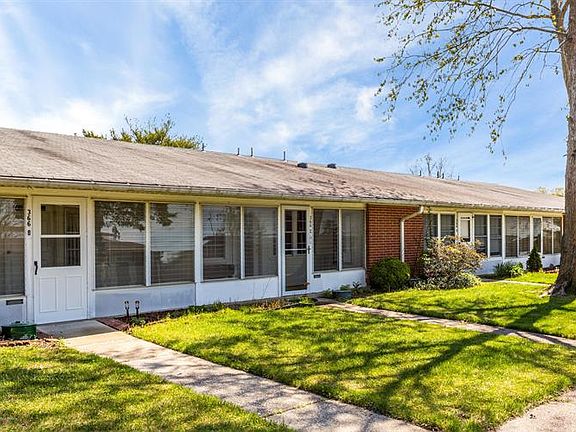 4th image of 366C Chesterfield Ct #1003