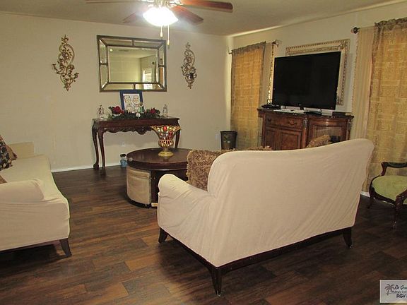 5th image of 423 La Vaca Dr
