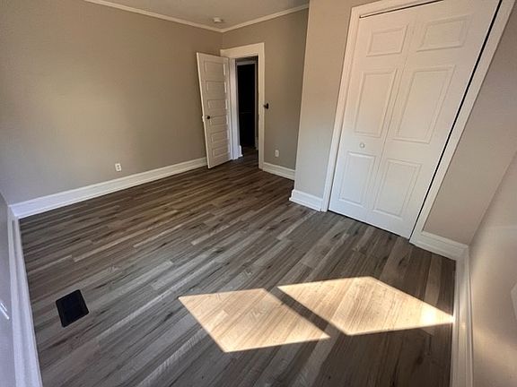 5th image of 104 E B Ave