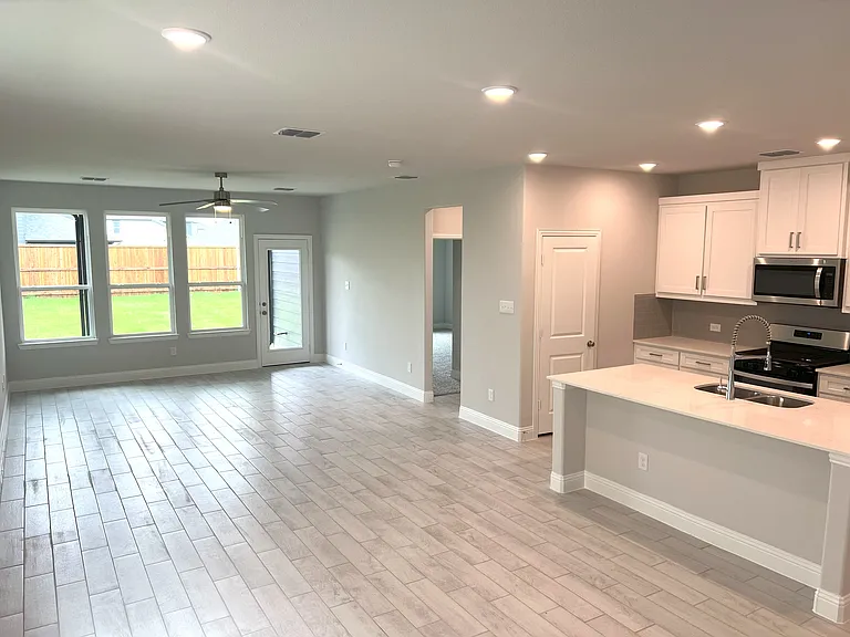 3010 Camilli Cv — Photo 6
