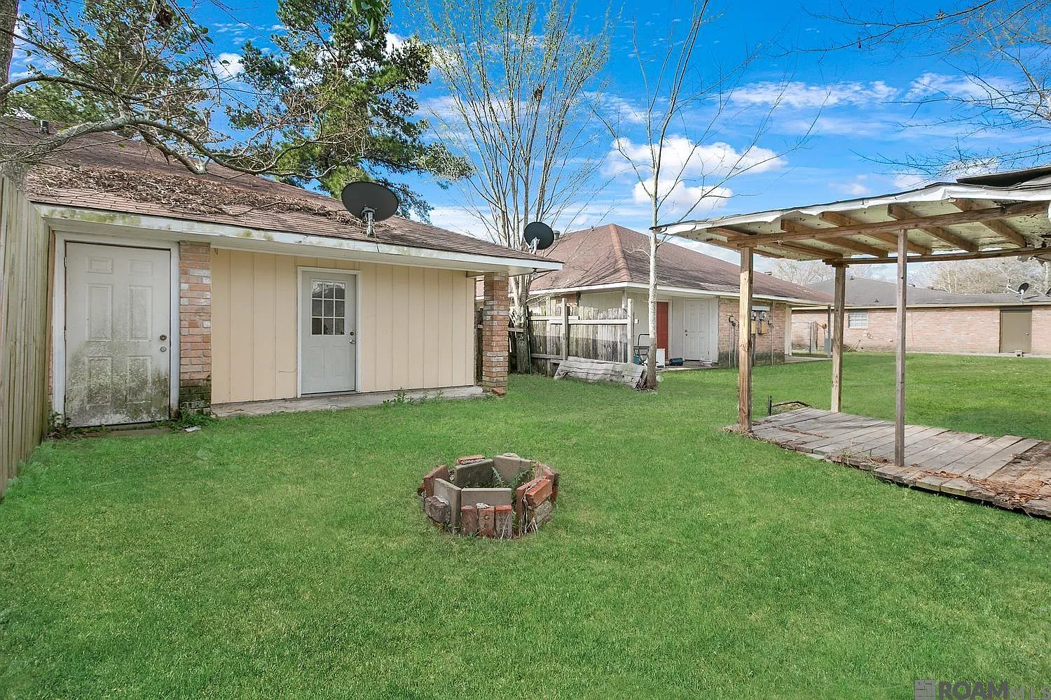 3 bed, 1155 sqft, $1,300 — Photo 4