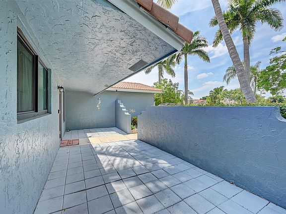 3rd image of 4331 NW 107th Avenue