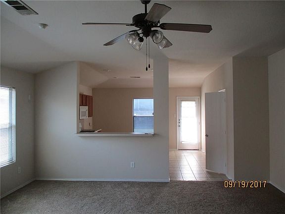 5th image of 9853 Willowick Ave