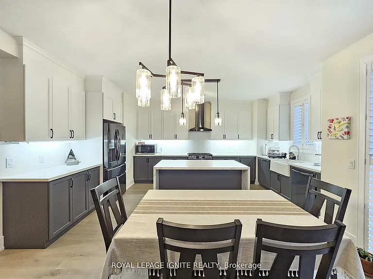 48 Duxbury Rd — Photo 9