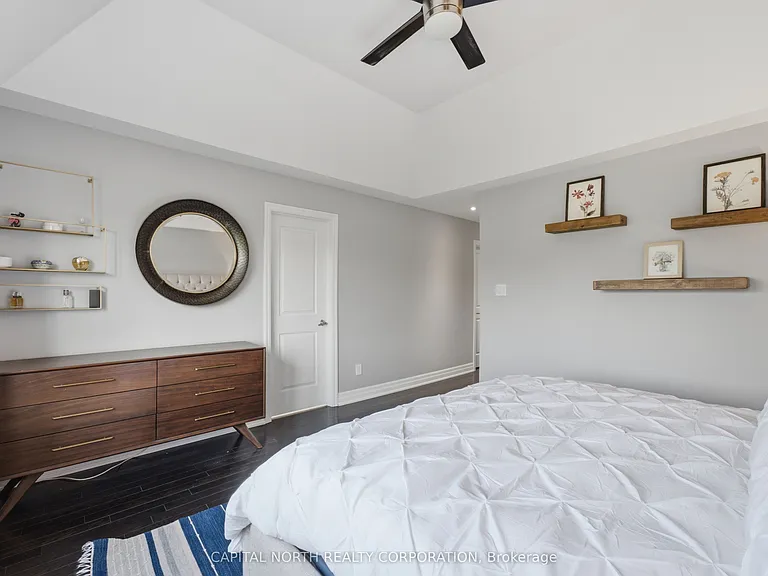 18 Alex Campbell Cres — Photo 22