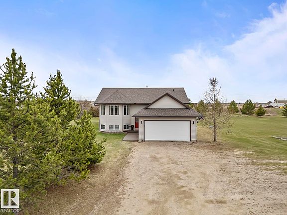 3rd image of 42310 Township Road 632 #10