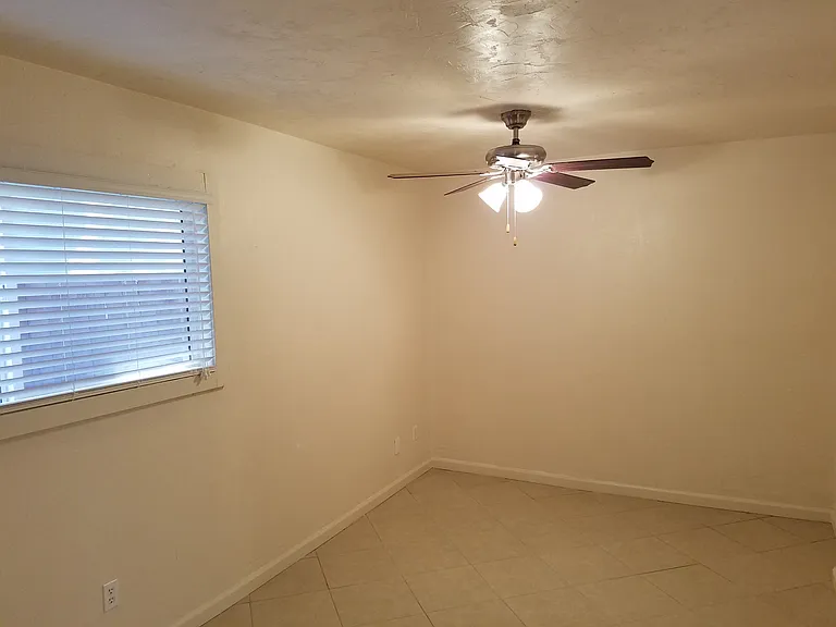 1716 H St #7 — Photo 8