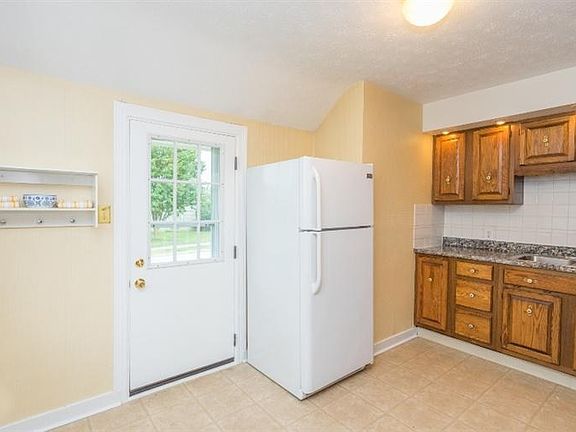4th image of 4252 Elliot Ave