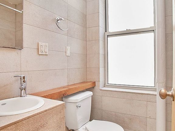 5th image of 106 Bayard St #51