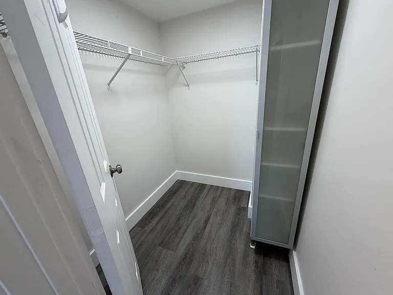 223 SE 11th Ave #223 — Photo 16