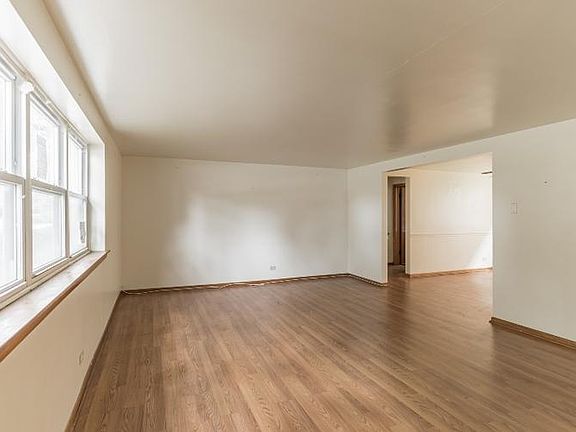 5th image of 2439 W 116th St