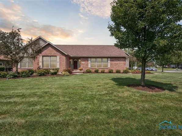 2228 Ridgewood Pl, Northwood, OH 43619