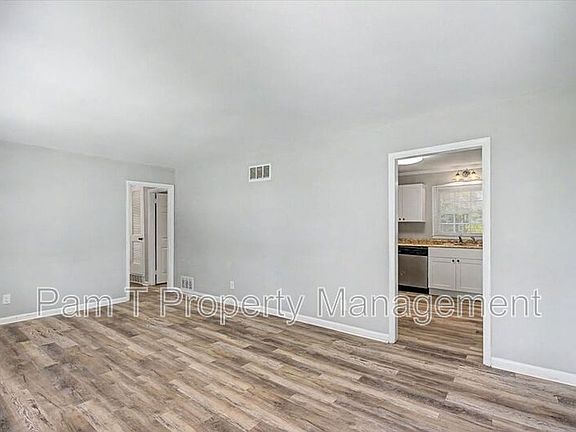 4th image of 1719 E 59th St