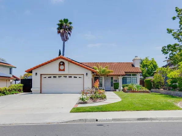 5235 Robinwood Dr, Oceanside, CA 92056
