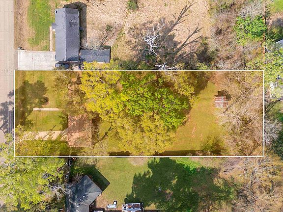 2nd image of 10423 Red Oak Dr