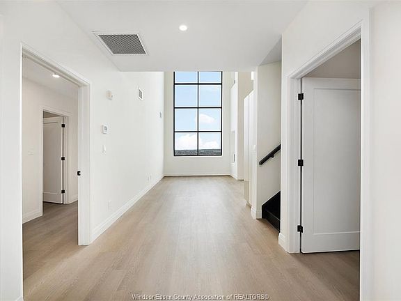 5th image of 4300 Laurier Pkwy #624