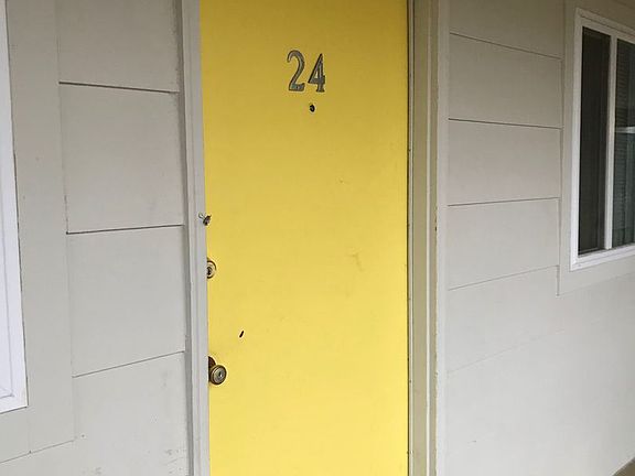 4th image of 1211 N Leverett Ave APT 24