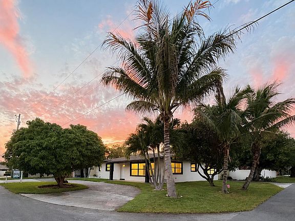 3rd image of 117 SE 22nd Avenue