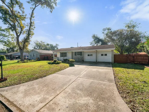 206 Southbrook Cir, Houston, TX 77060