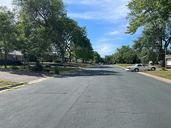 4th image of 6377 Van Buren St NE