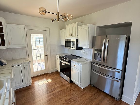 3rd image of 3141 Konnoak Dr