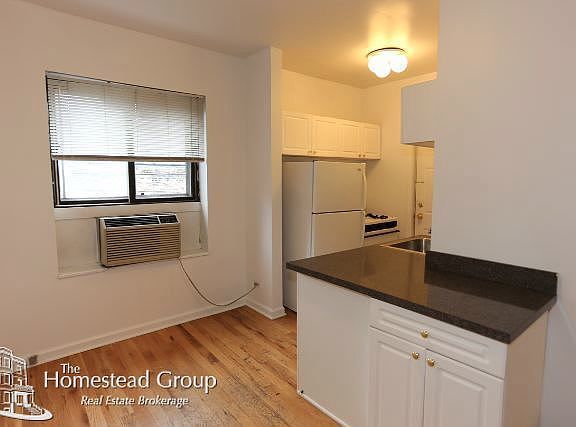 4th image of 3728 N Pine Grove Ave #Tw0e