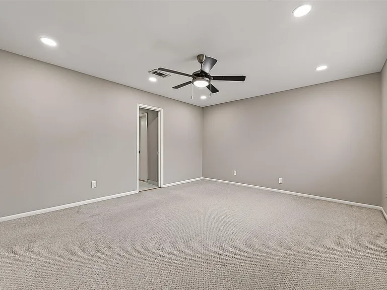 6649 De Moss Dr #649 — Photo 26