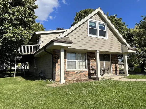 732 Normandy Cir, Hartland, WI 53029